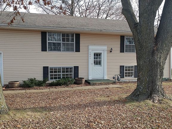 3rd image of 2401 Deer Park Dr