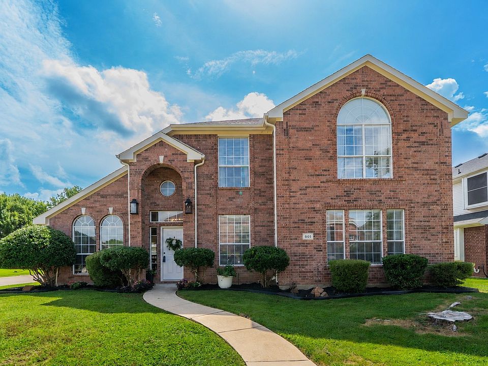 1st image of 801 Cobblestone Dr
