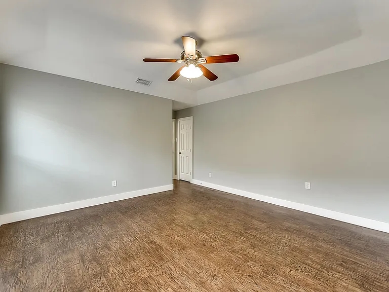 1865 Green Ridge Dr — Photo 17