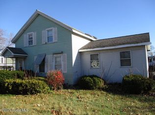 28 Feeder St, Hudson Falls, NY 12839