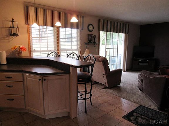 5th image of 6955 Essex Dr