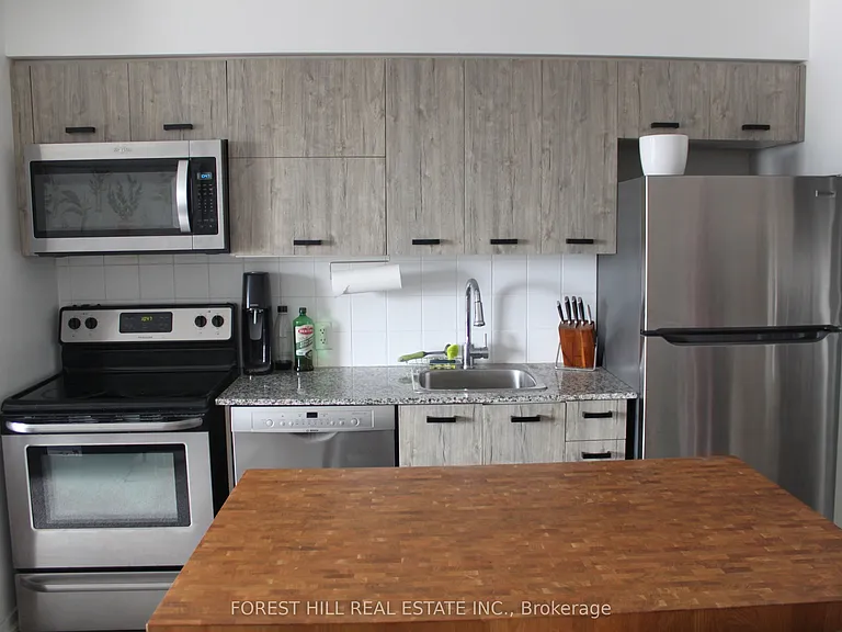 20 Joe Shuster Way #915 — Photo 7