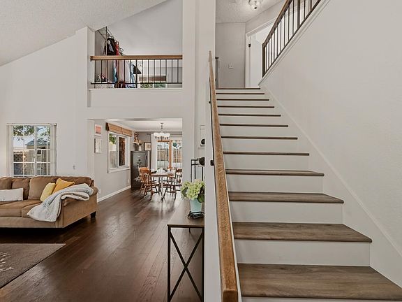 4th image of 330 Summerfield Drive