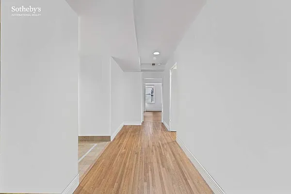 Rented by Sotheby's International Realty | media 17