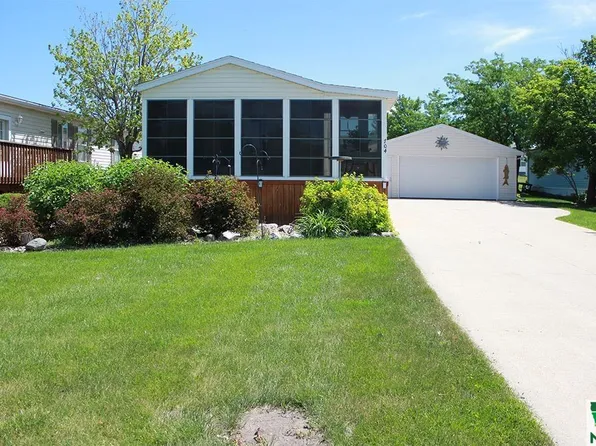 704 Sunshine Run, Arnolds Park, IA 51331