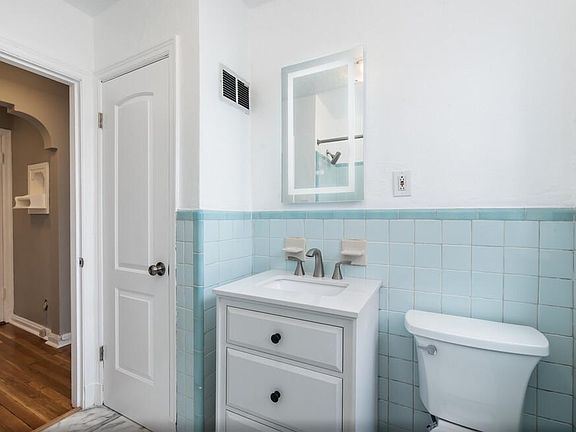 5th image of 7039 Dartmouth Ave Floor 2