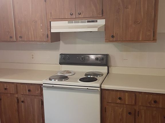 2nd image of 125 Sawdust Ln