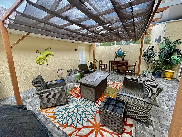 5635 Whitehead St — Photo 17
