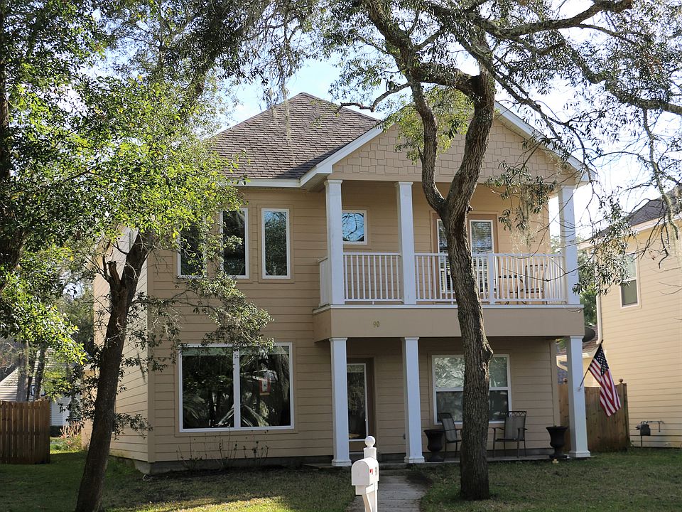 1st image of 90 Yacht Club Dr