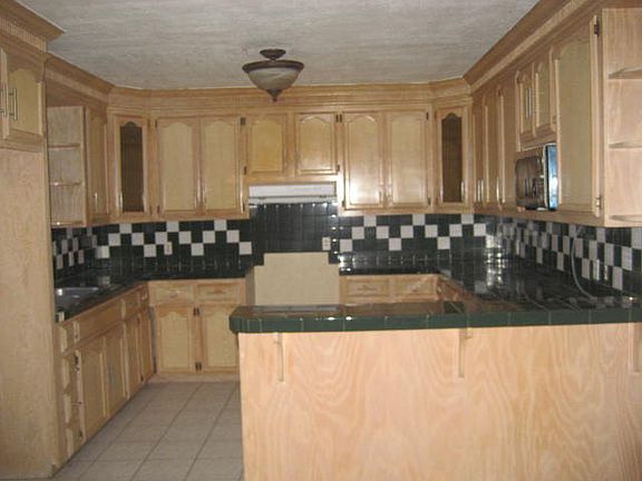 4th image of 807 E Zavala Ave
