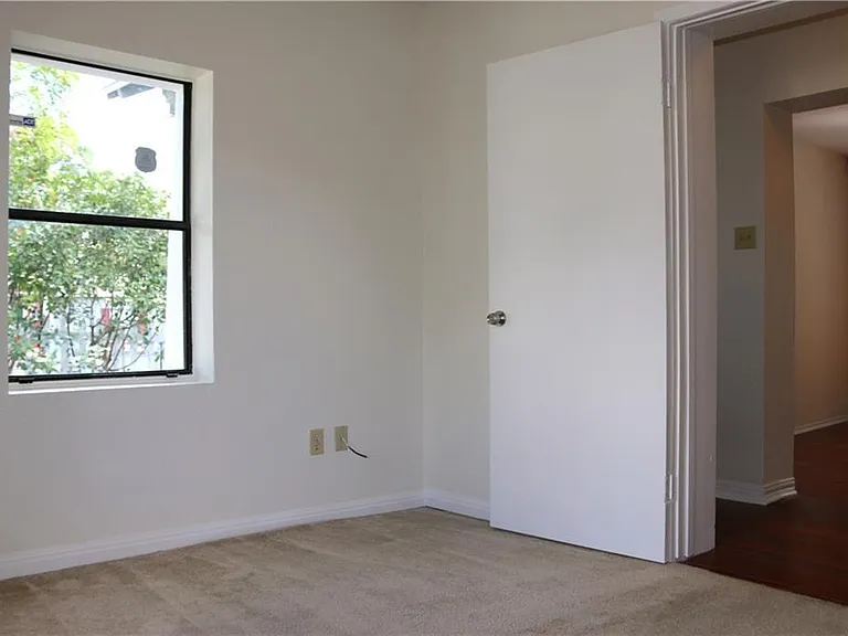 1166 Ridgeway Dr — Photo 11
