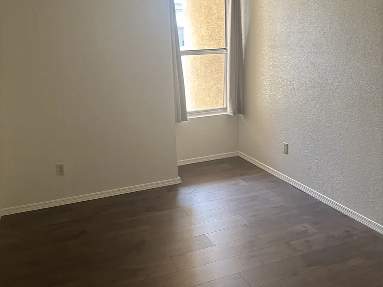 2605 W 12th Pl — Photo 9