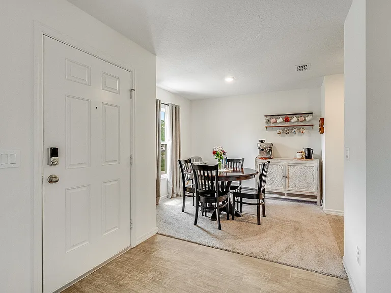 514 Plumbago Rd NW — Photo 3