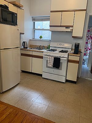 2nd image of 3505 Ditmars Blvd APT 3