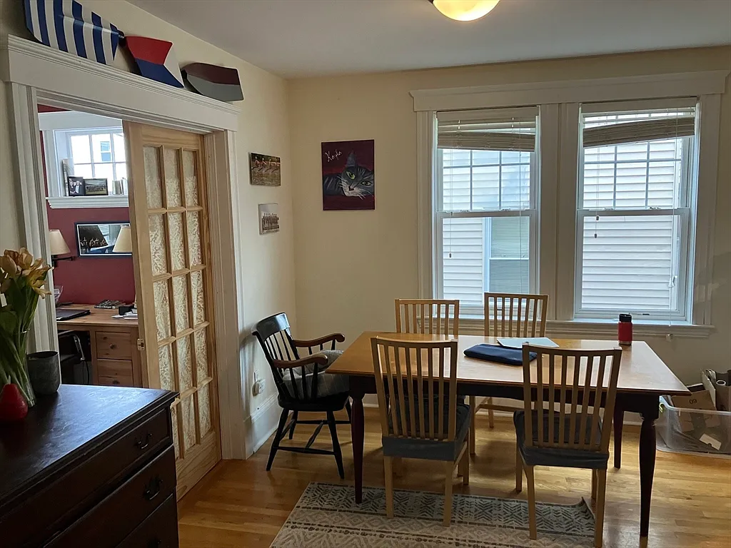2 bed, 1.0 bath, 853 sqft, $3,800 — Photo 4