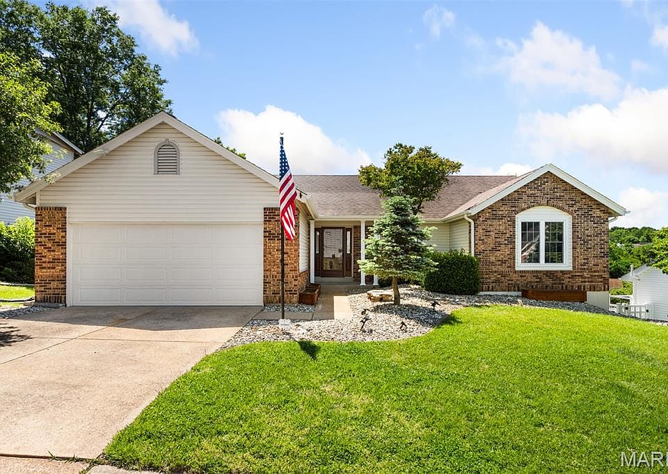1st image of 16448 Green Pines Dr