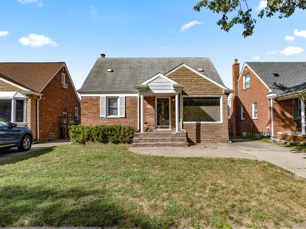 9892 Hubert Ave, Allen Park, MI 48101