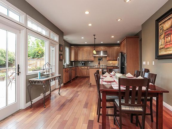 5th image of 269 Blossom Valley Dr