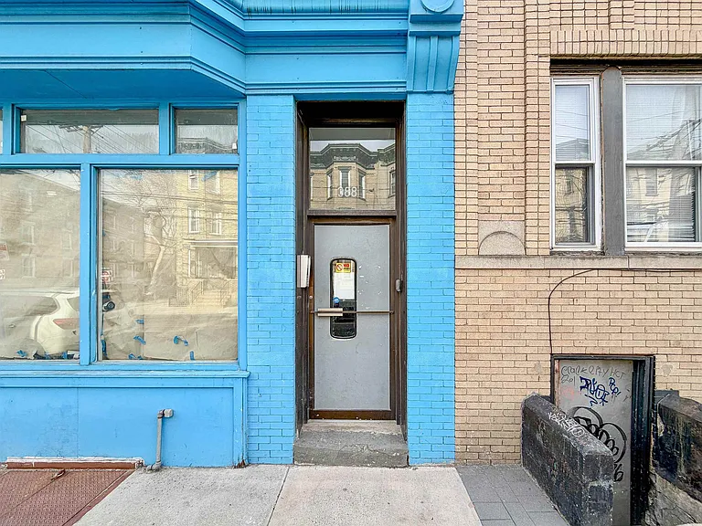 388 Baldwin Ave #2 — Photo 29
