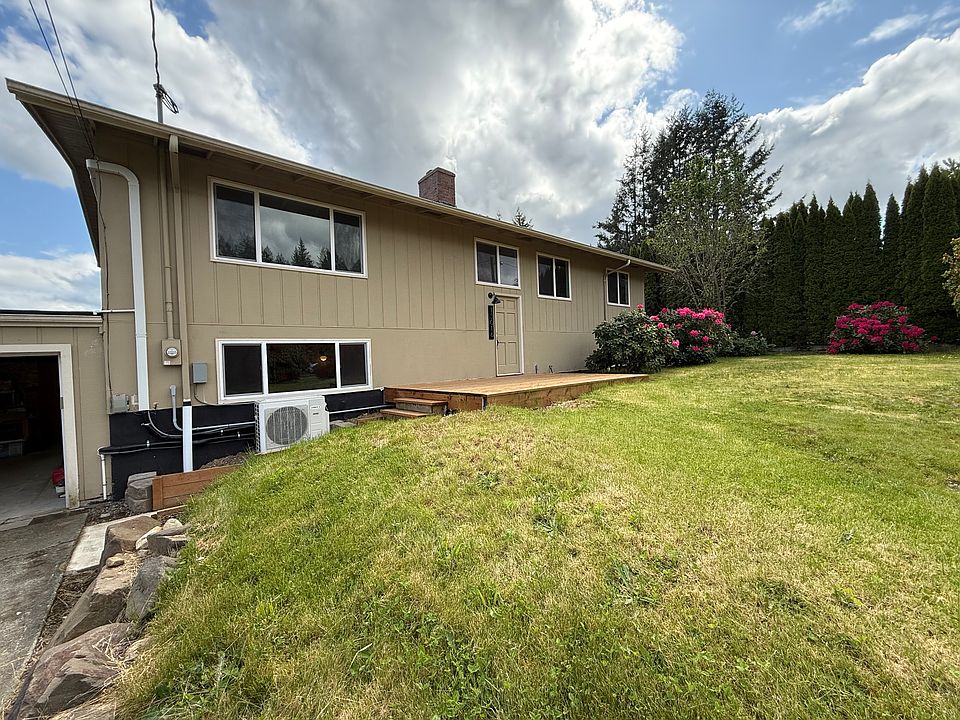 Front of house from driveway
