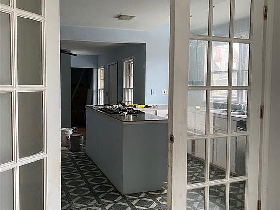 2nd image of 20 Washington St
