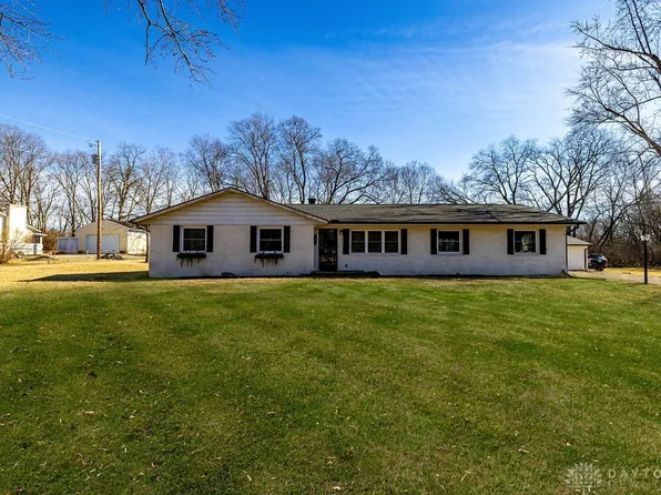 6048 Paullin Dr, Middletown, OH 45042
