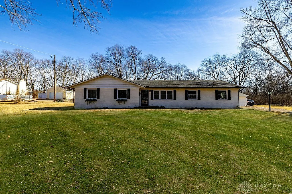 6048 Paullin Dr photo 1