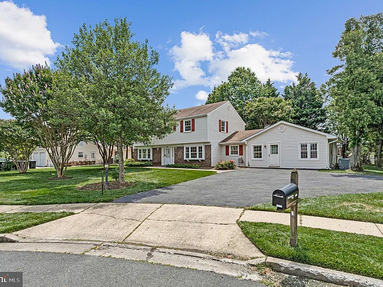 12805 Melvue Ct — Photo 2