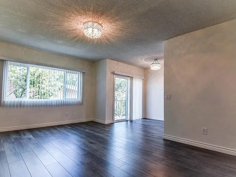 512 Griswold St #9 — Photo 5