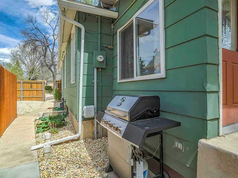 815 E Cache La Poudre St #A — Photo 9