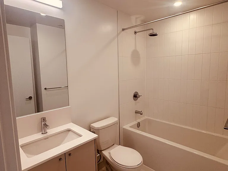 10 Oak St #1001 — Photo 13