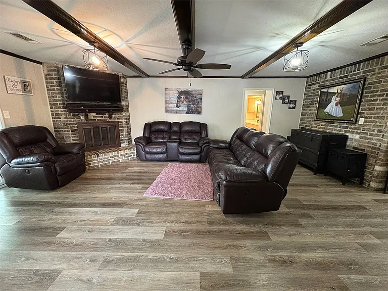 21802 Rotherham Dr — Photo 11