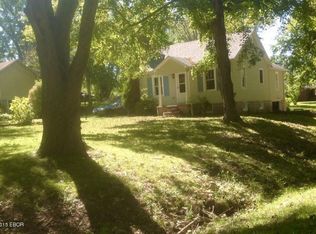 827 Crowell Rd, Carbondale, IL 62902