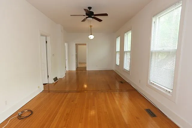 1111 W Roscoe St #2 — Photo 9