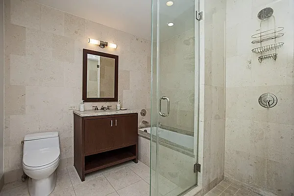 Rented by Sara Lee, LREB | media 4