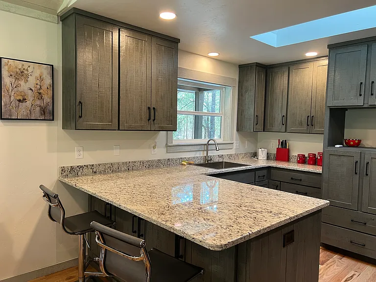 310 Jaynes Dr — Photo 8
