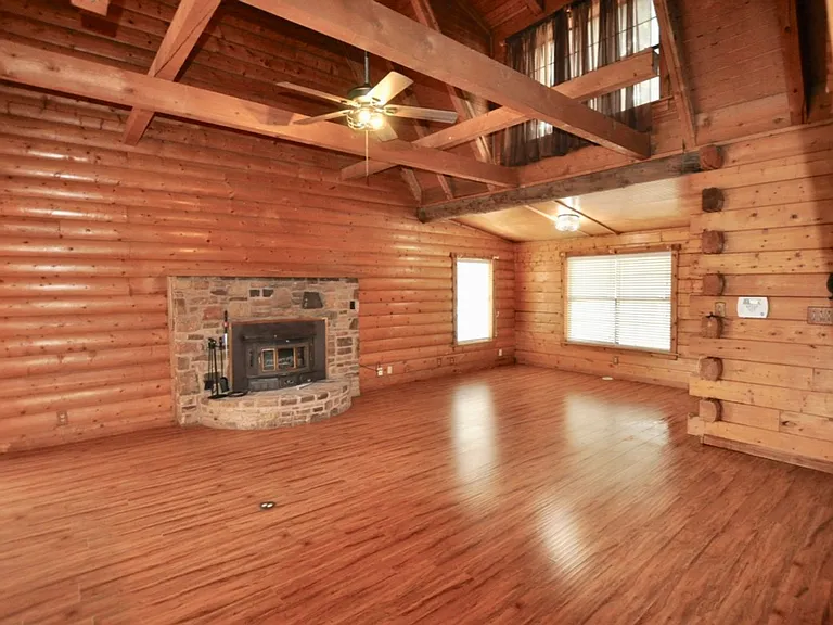 1000 Pritchard Ln — Photo 3