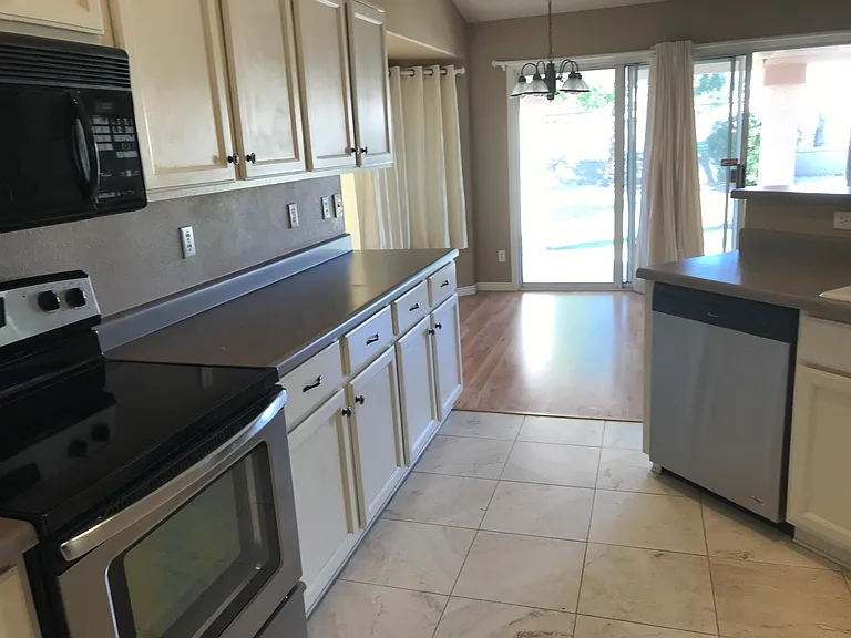 6334 W Potter Dr — Photo 6