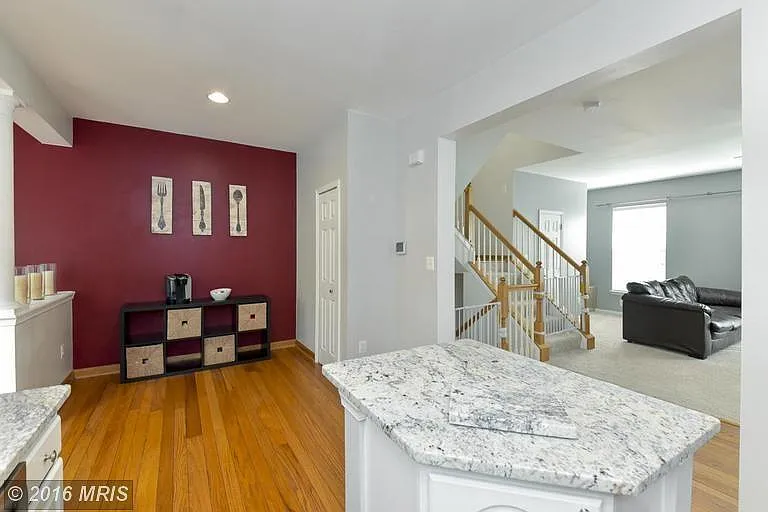 43178 Lawnsberry Sq — Photo 3