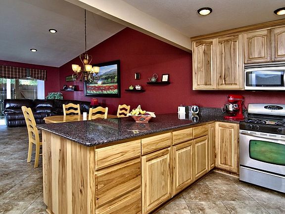 4th image of 4007 E Crockett Dr #41