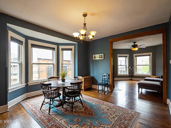 4th image of 1618 W Belle Plaine Ave #2E