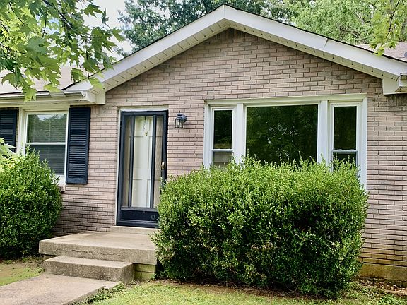 3rd image of 145 W Park Dr