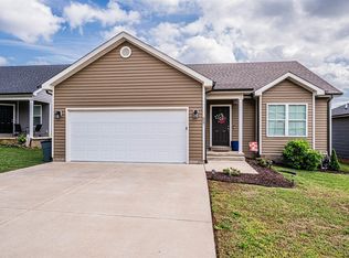 657 Cherry Blossom Rd, Bowling Green, KY 42101