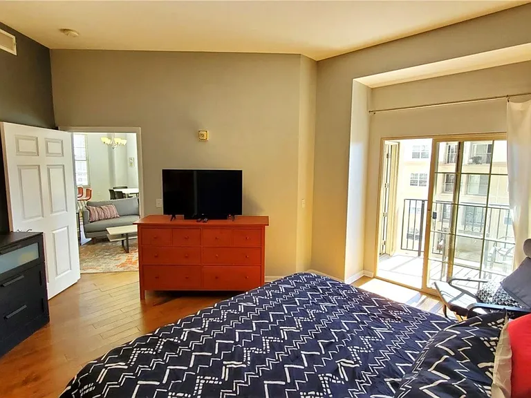 475 W 12th Ave #8H — Photo 19