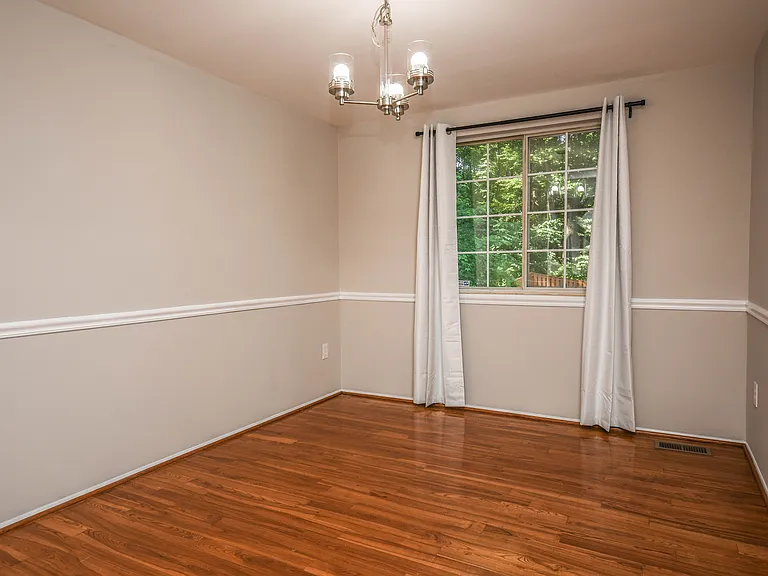 10231 Millstream Dr — Photo 6