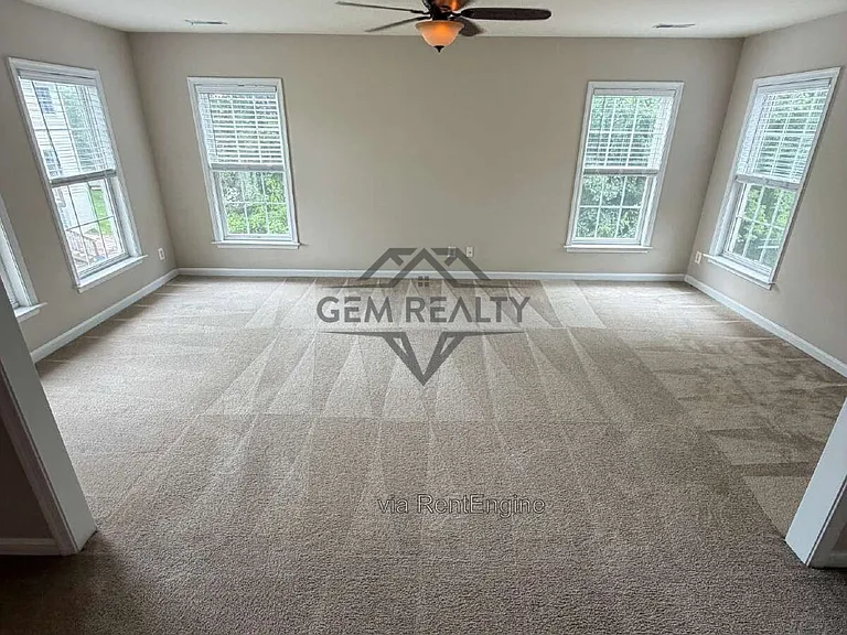 10410 Silver Creek Ct — Photo 49