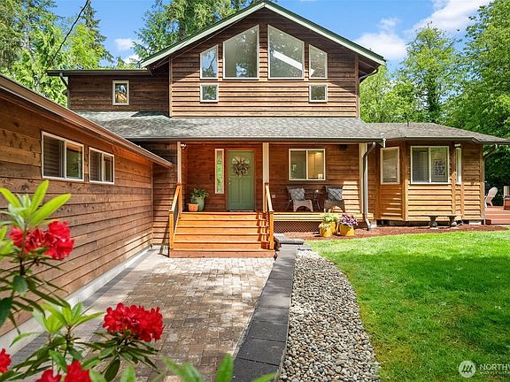 2nd image of 11117 149th Avenue Ct NW