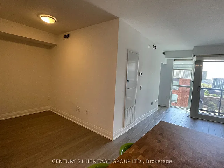 77 Mutual St #1401 — Photo 7