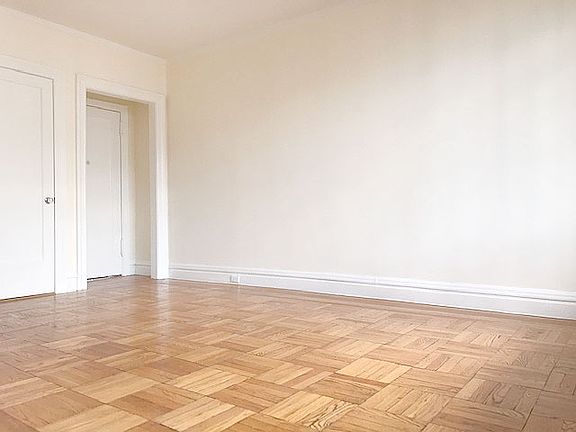 3rd image of 72 Barrow St APT 5W