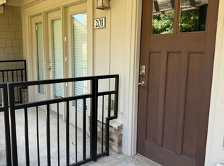 3950 Cherokee Woods Way APT 201, Knoxville, TN 37920